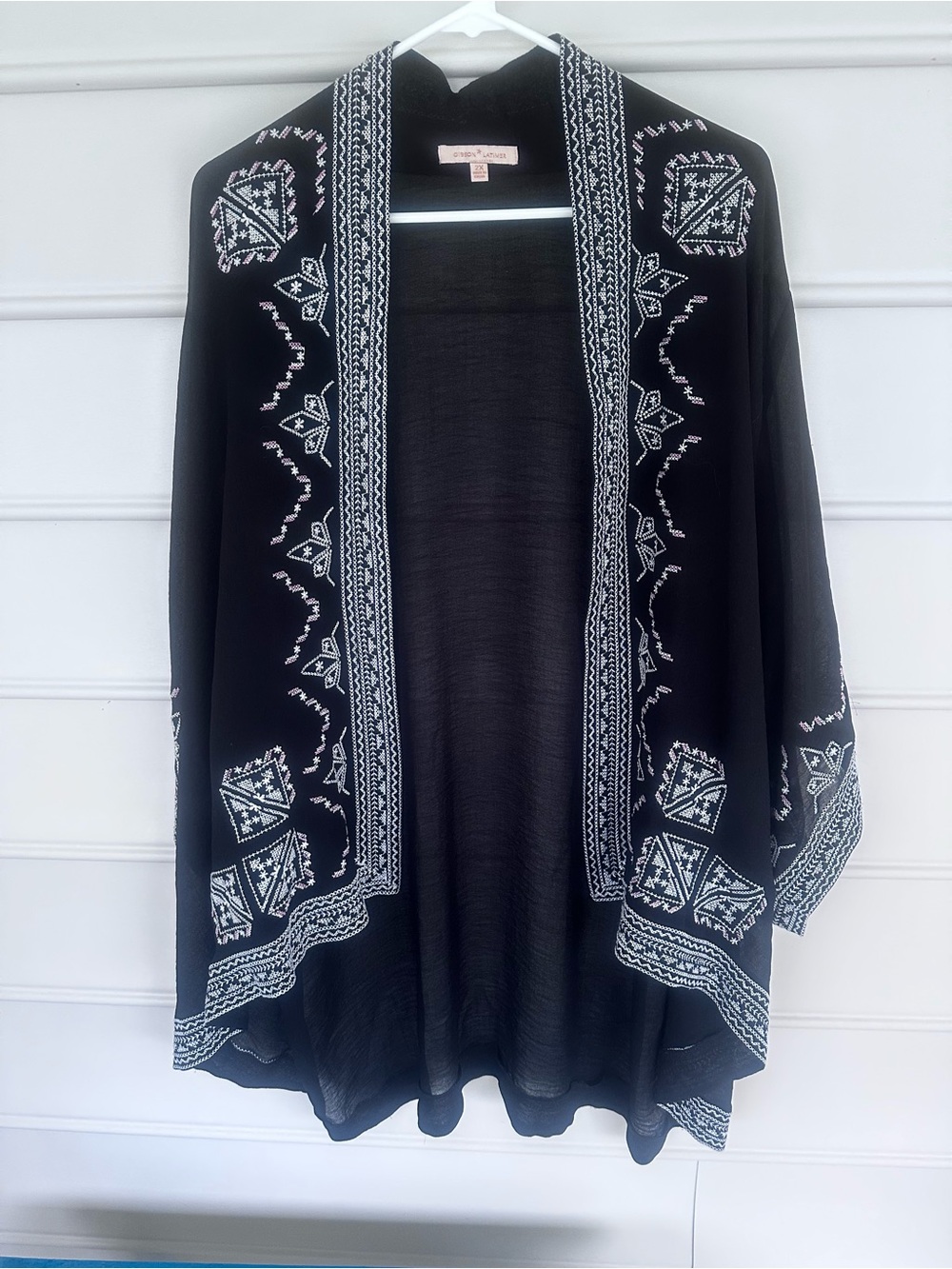 Gibson Latimer Black open front shrug with beautiful embroidery